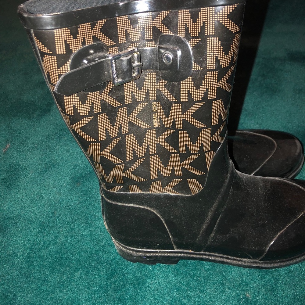 Michael Kors Rainboots - Picture 2 of 3